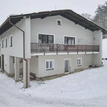 Jestrebi Chalet