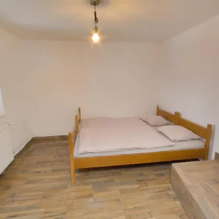 Jestrebi Chalet